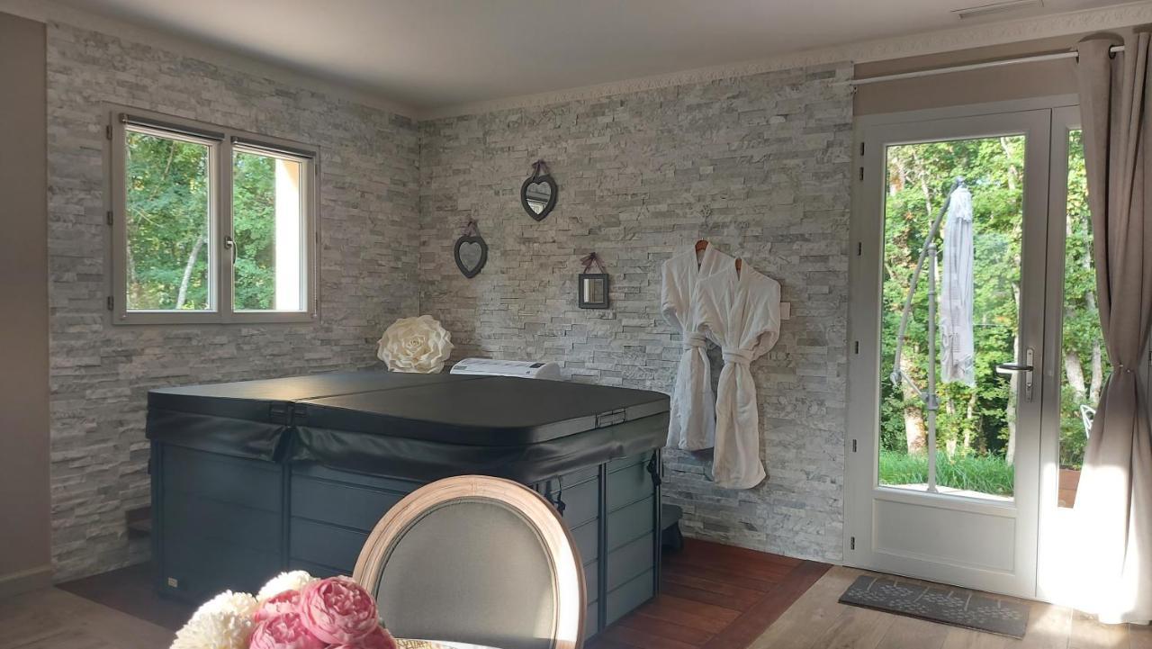 Gite Spa & Nature Saint-Chamassy Esterno foto