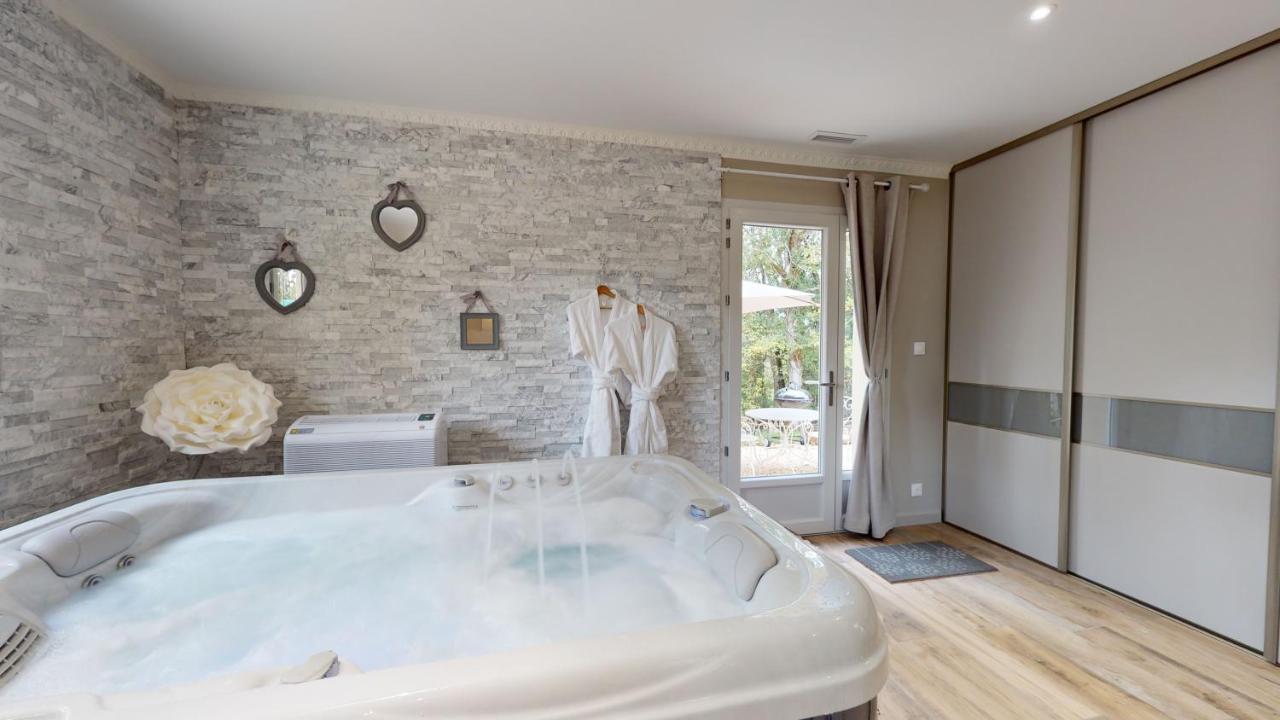 Gite Spa & Nature Saint-Chamassy Esterno foto